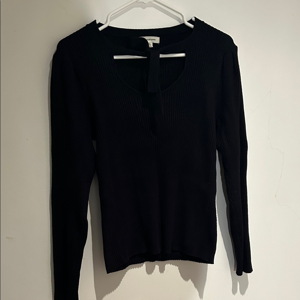 ⭐️ Black Long Sleeve Top with bow tie.